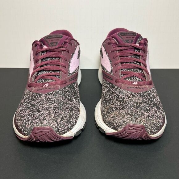 Womens BROOKS Launch 4 Beet Purple Running Shoes / Size 10.5 Medium - Picture 2 of 9